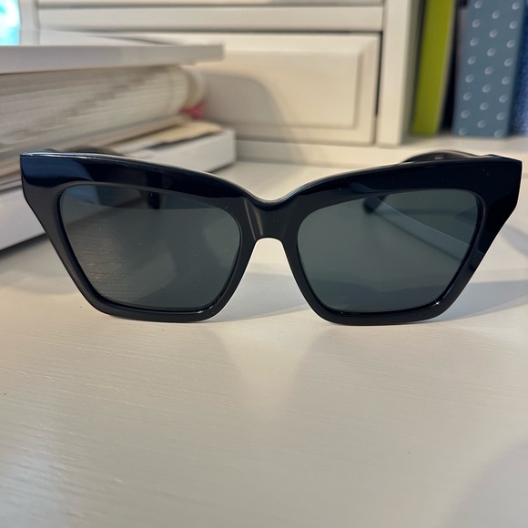 Sonix Half & Half Sunglasses in Black - Picture 1 of 7